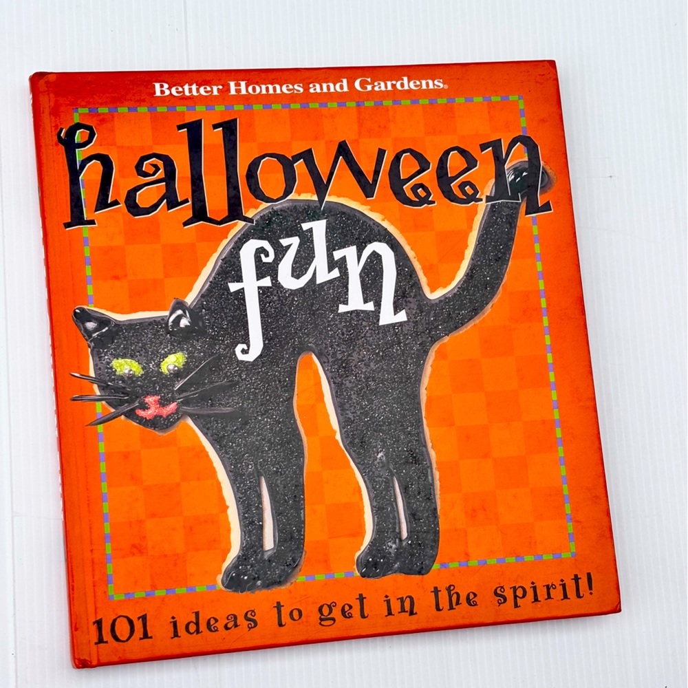 Better Homes and Gardens Halloween Ideas Book 2001